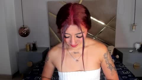  Independent Model online show from January 28, 2:10 pm