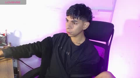 cristhian online show from December 5, 5:28 am