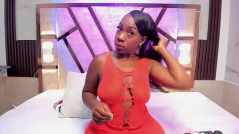 cristin  online show from November 25, 6:50 pm