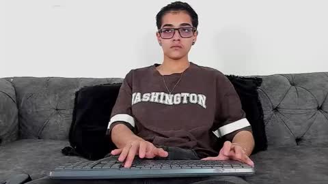 cristian_suarezz_ online show from October 16, 9:24 pm