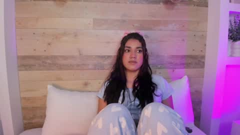 C R I S T I N online show from June 30, 2:33 am