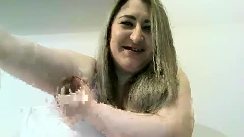 Snapshot of cristina20021991 chatting on December 22, 7:52 pm cristina20021991 online show from December 22, 7:52 pm