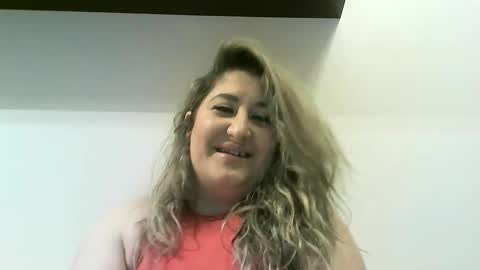 Snapshot of cristina20021991 chatting on December 6, 9:29 pm cristina20021991 online show from December 6, 9:29 pm