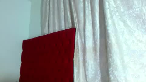 cristinamontiel74 online show from November 26, 4:15 pm