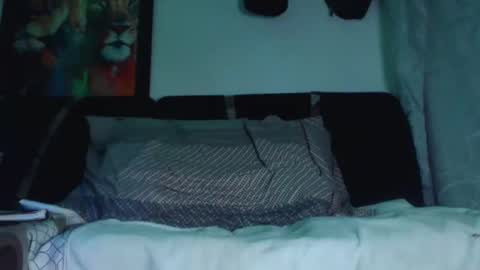 criistofer online show from November 13, 5:54 am