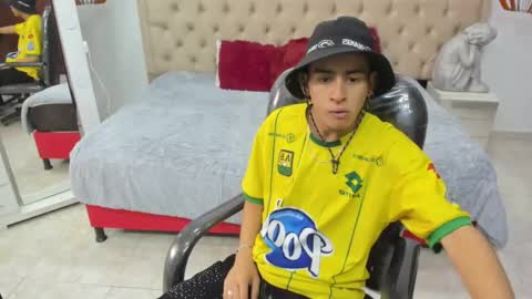 CRISTOFER  online show from March 18, 6:14 pm