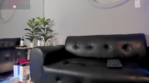 Cristopher online show from July 10, 2:33 pm