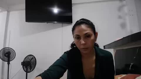Snapshot of crisyoha4020 chatting on October 15, 6:16 am crisyoha4020 online show from October 15, 6:16 am