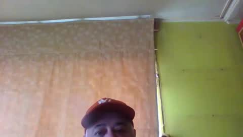 crmperez online show from November 12, 7:38 pm