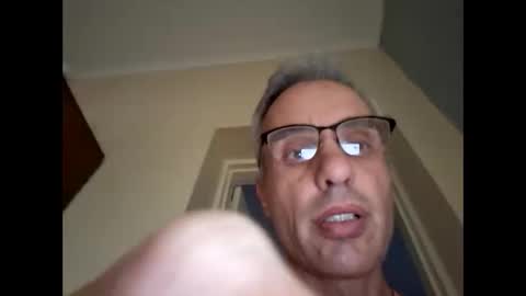 Snapshot of crucut80 chatting on January 15, 5:47 pm Crucut online show from January 15, 5:47 pm