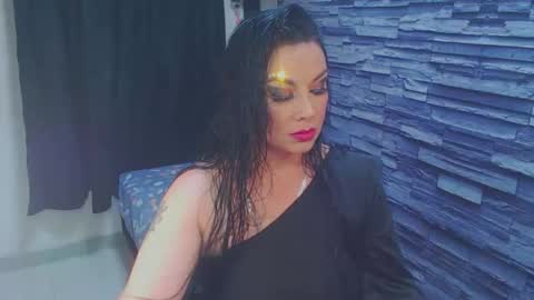 cruela_deviil online show from October 7, 2:18 am