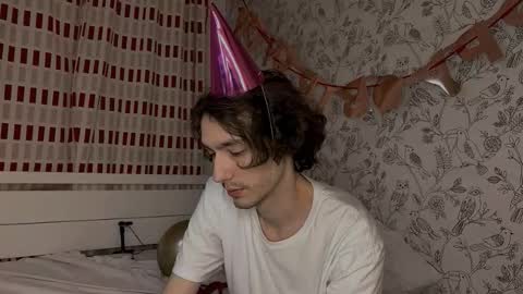 crybae0 online show from March 13, 10:02 pm