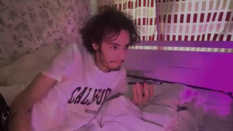 crybae0 online show from March 5, 8:23 am