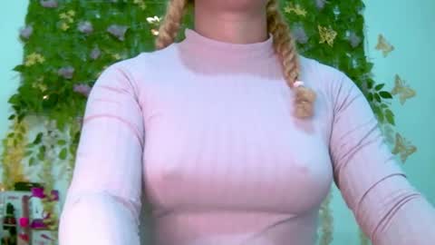 crysrus online show from May 2, 1:11 am