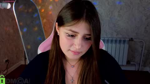 Crystal  Lacee online show from March 18, 9:15 am