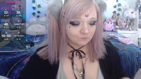   online show from November 22, 2:37 pm