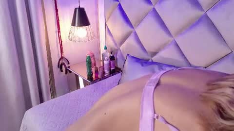 crystal_gilton online show from June 16, 7:18 pm