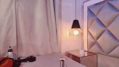 crystal_gilton online show from June 30, 7:01 pm