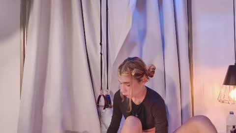 crystal_gilton online show from July 3, 7:18 pm