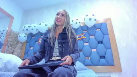 crystal_sm online show from June 29, 3:03 am