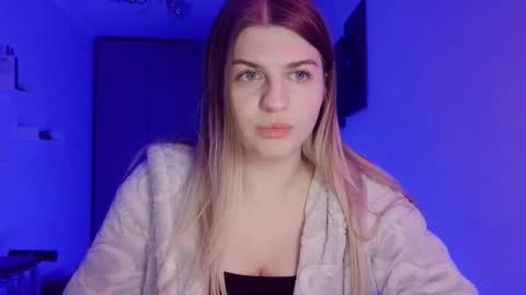 crystalblush01 online show from May 3, 6:25 pm