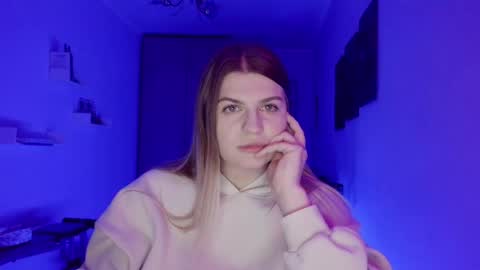crystalblush01 online show from May 4, 6:36 pm