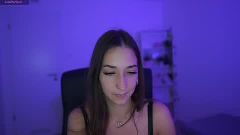 Crystalbrunette18 online show from April 27, 7:44 pm