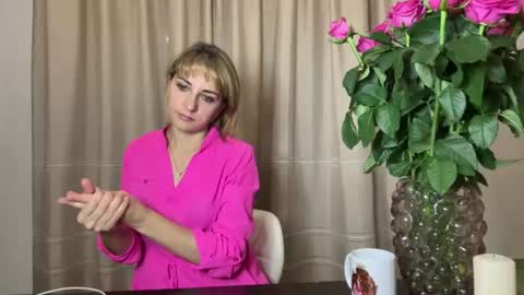 Mary online show from June 28, 7:54 pm