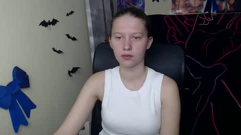 Stella online show from April 27, 12:03 pm