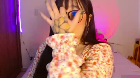 Olivia  online show from April 29, 12:10 pm