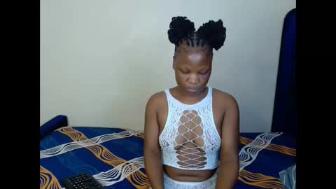 crystalxebony online show from March 16, 3:09 am