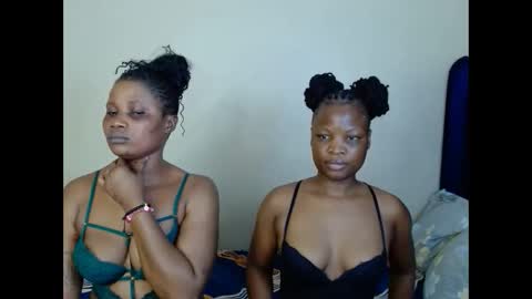 crystalxebony online show from March 17, 5:45 am