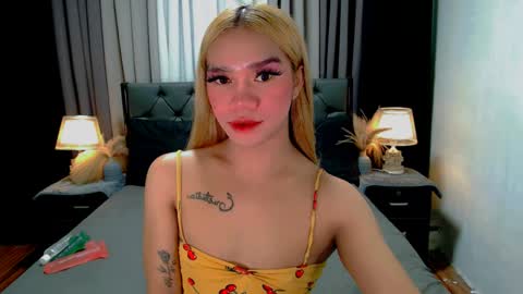 bea takashi  online show from April 26, 1:42 pm