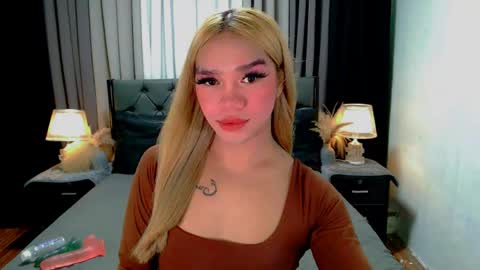 bea takashi  online show from April 25, 12:51 pm