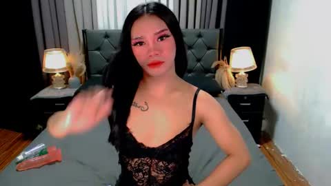 bea takashi  online show from June 12, 9:30 am
