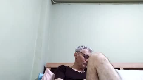 BIG UNCUT HARD COCK online show from December 19, 3:02 am