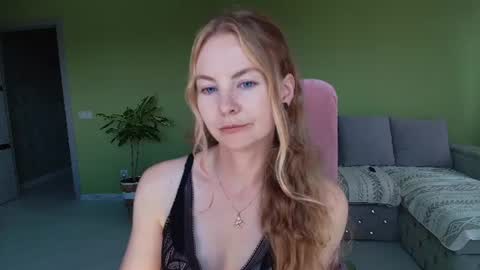 Alexia online show from July 12, 1:36 pm