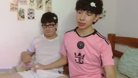 cuddly_and_jinx online show from March 8, 7:51 pm