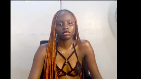 sophie online show from June 16, 7:34 am