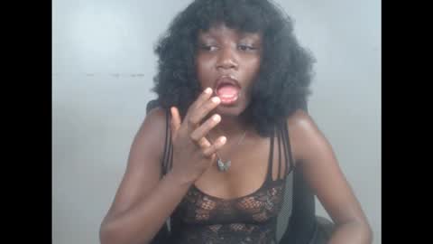 Snapshot of cum_ebony_xsecret chatting on October 20, 7:35 am sophie online show from October 20, 7:35 am