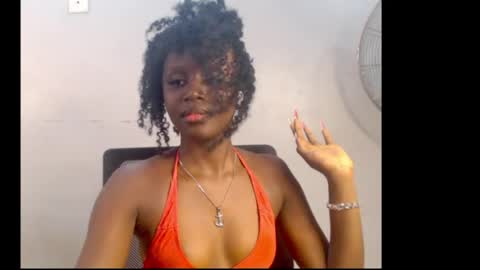 sophie online show from April 23, 3:24 pm