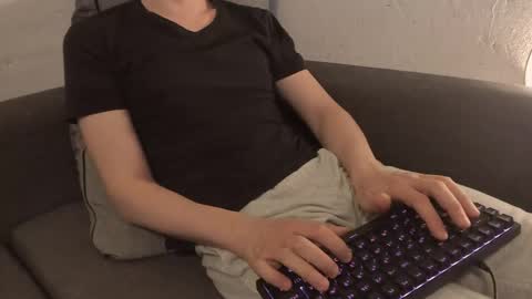 Kenny  online show from May 20, 1:06 pm