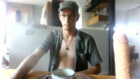 cum_swallow_bi online show from June 22, 7:16 am