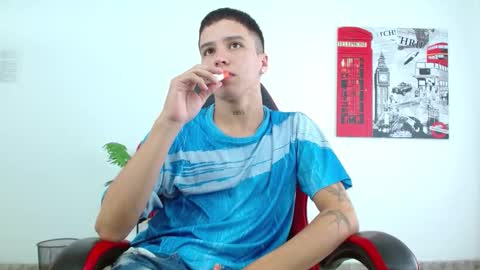 cumandres online show from October 24, 2:18 pm