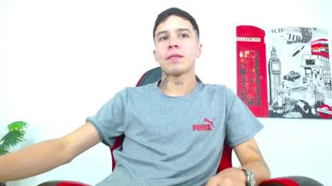 cumandres online show from February 16, 2:26 pm