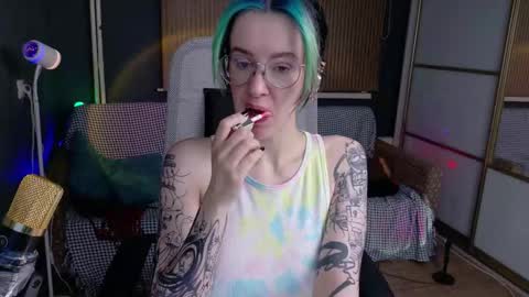 Snapshot of cumpotikeve chatting on October 6, 3:24 am CUMpotikEve online show from October 6, 3:24 am