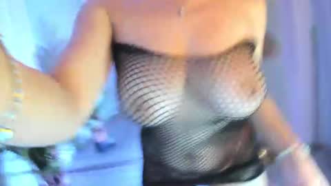 cupcake_izzy online show from July 7, 6:56 pm