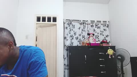 dominic and julieta... independent models online show from January 31, 10:20 am