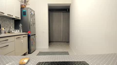 maria  alex online show from February 15, 7:28 pm