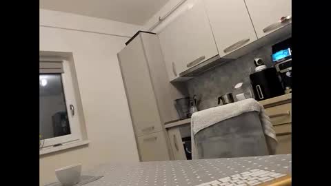 maria  alex online show from December 4, 2:22 am